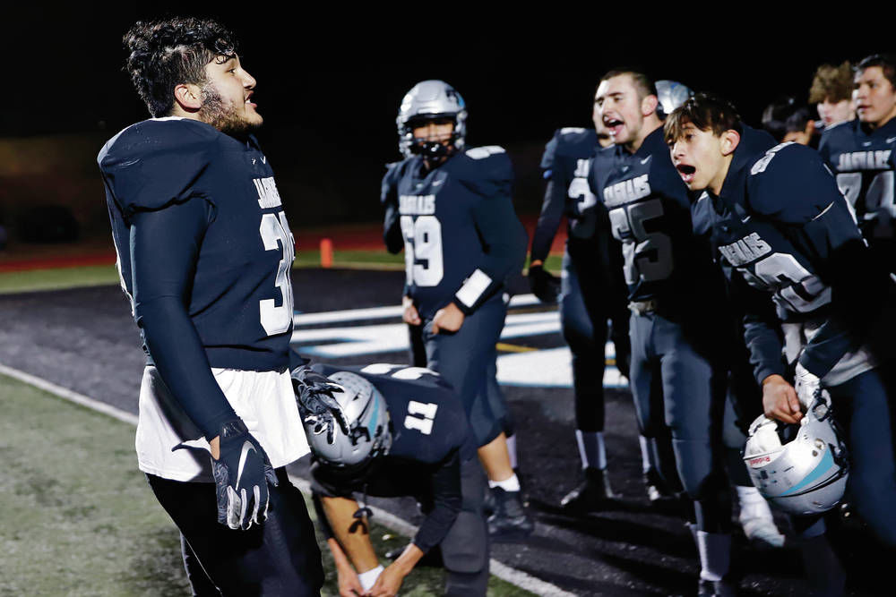 Jaguars clock Santa Fe High 28-0 to claim district title